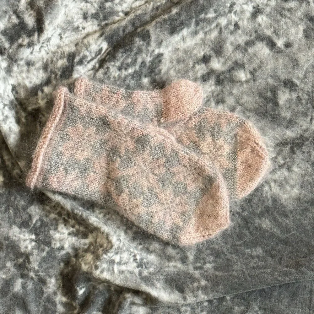 Unbranded lot pairs